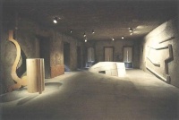 Fernanda Fragateiro Instalação na Sala Sul, Museu de História Natural, Lisboa, 1990 Fernanda Fragateiro Instalação na Sala Sul, Museu de História Natural, Lisboa, 1990